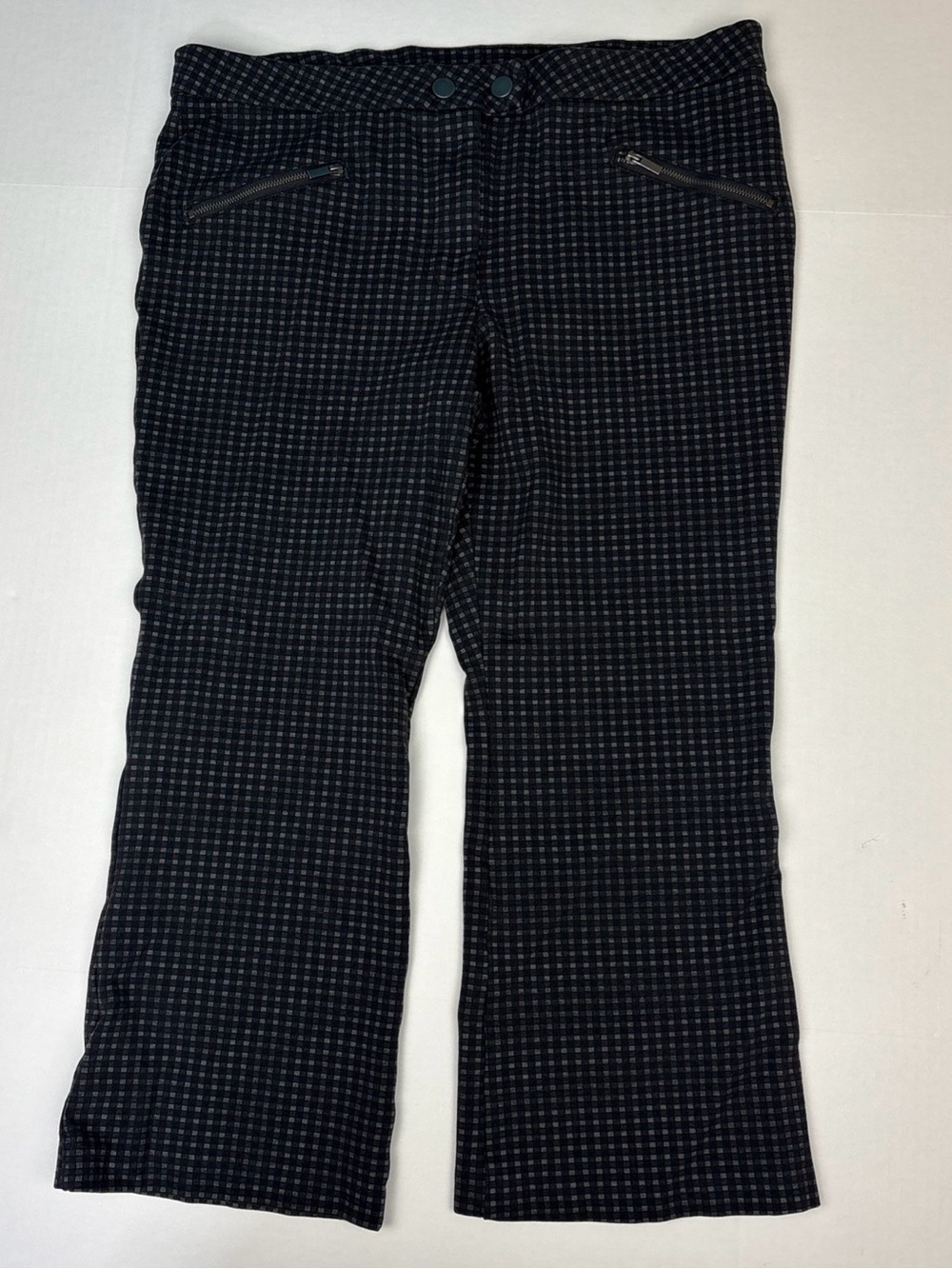 Time and Tru Women Size 16 Capri Pants Black Gray Green Checks Cropped Stretch